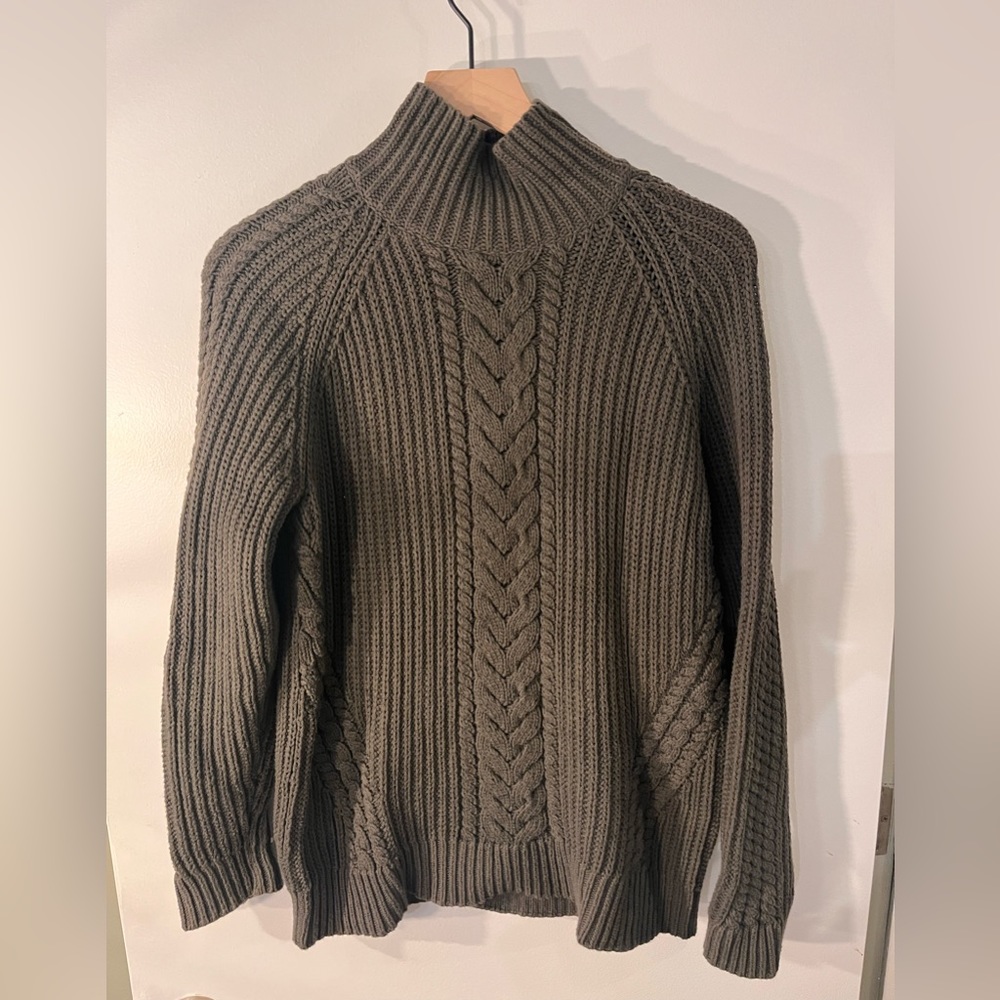 New Lululemon Sweater